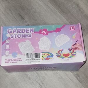 Garden Stones DIY Kit for Kids - New. Opened Box To Take Pic.